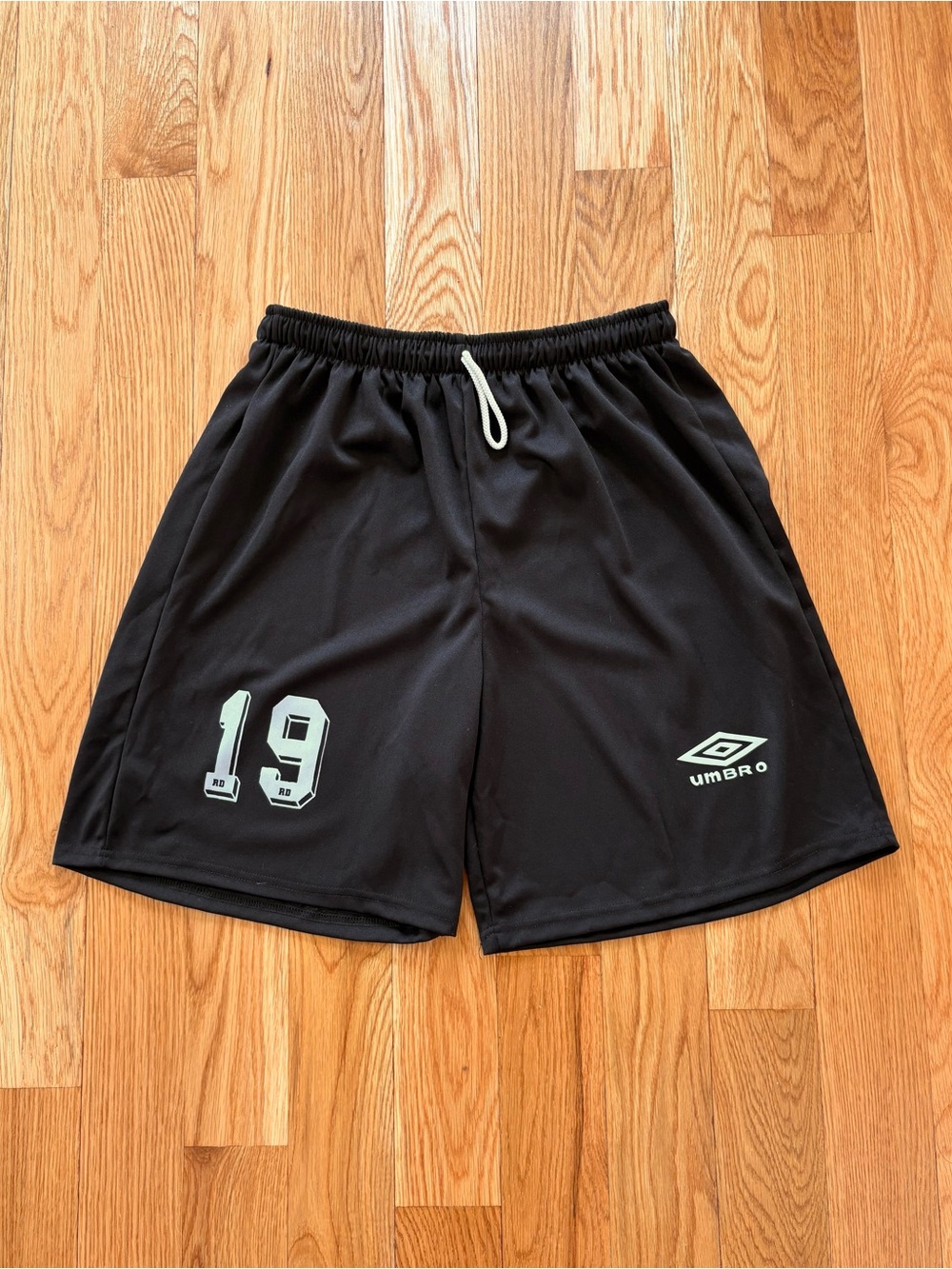 Umbro Vintage 90s Y2K Blokecore Drill Soccer Training Logo Black Shorts Large